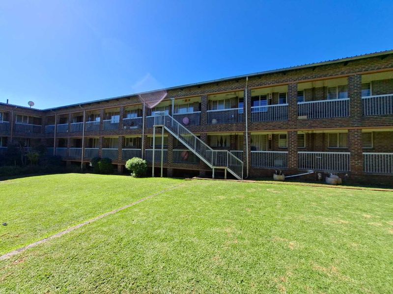 FIRST-TIME BUYERS OR INVESTOR'S DELIGHT - Photo 1