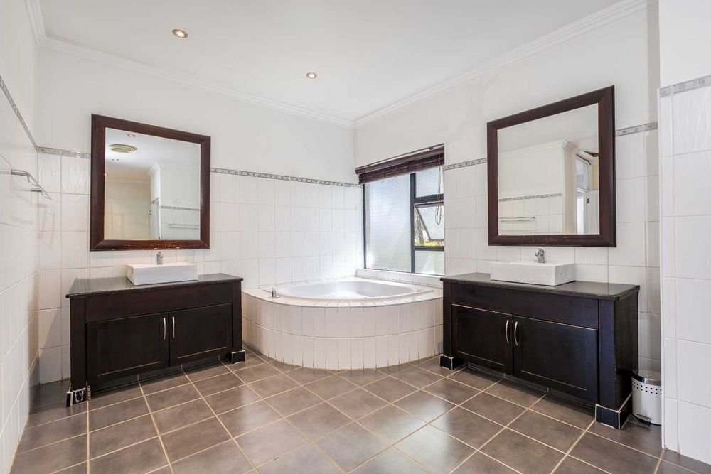 Main en-suite