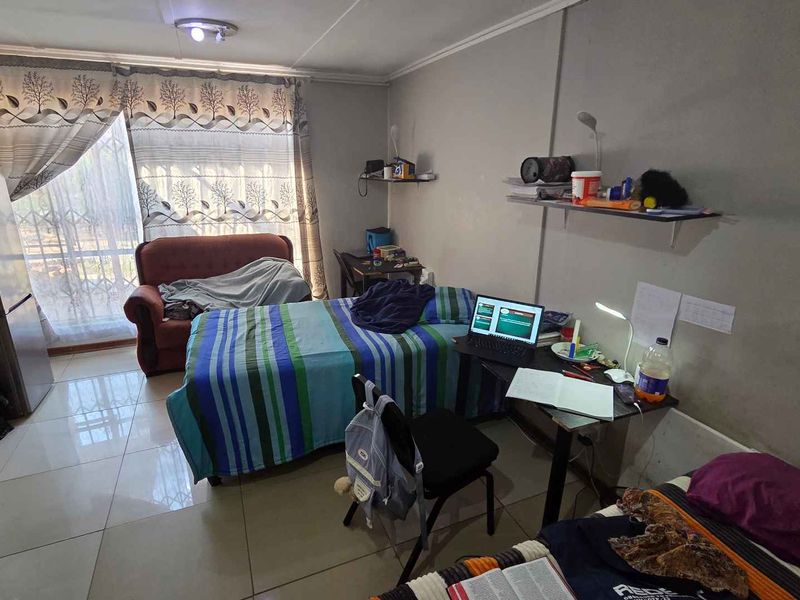 Prime Investment Opportunity – High Rental Income Student Property - Photo 5