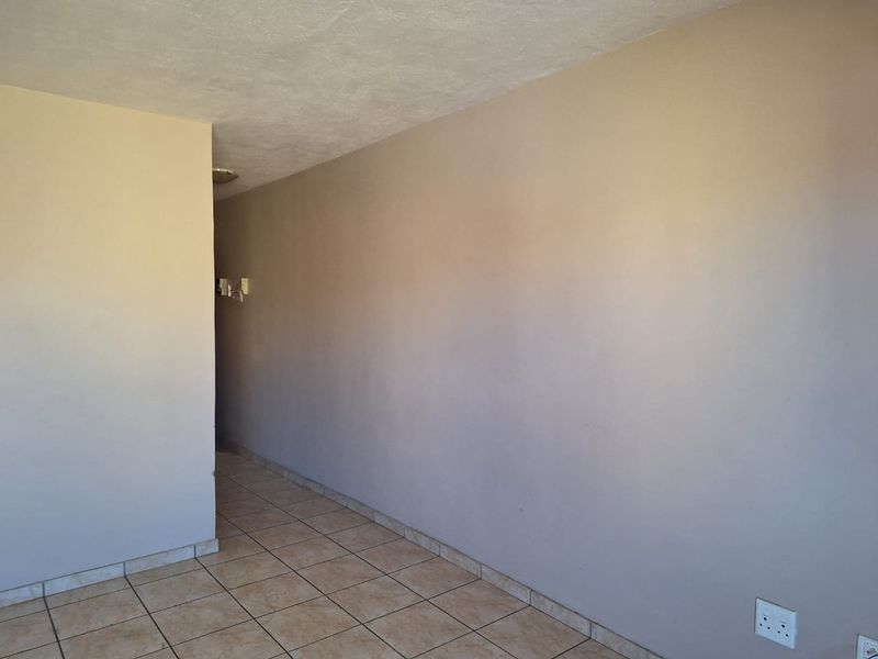 Bachelor flat - Photo 5