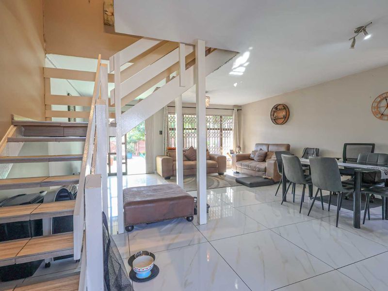 Stylish 3-Bedroom Duplex- Entertain In Style with Private Garden and Built In Braai - Photo 10