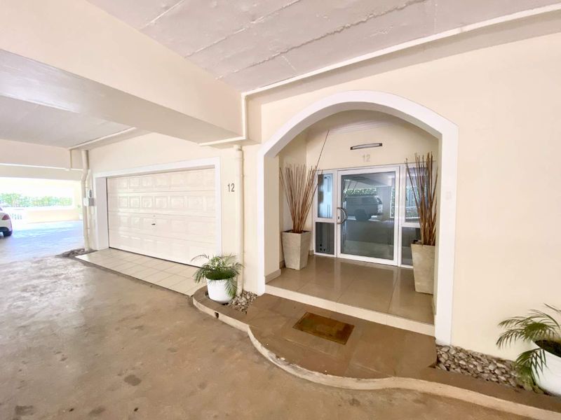 Fully furnished apartment with lovely sea views - 24hr security, pool and gym - Photo 2