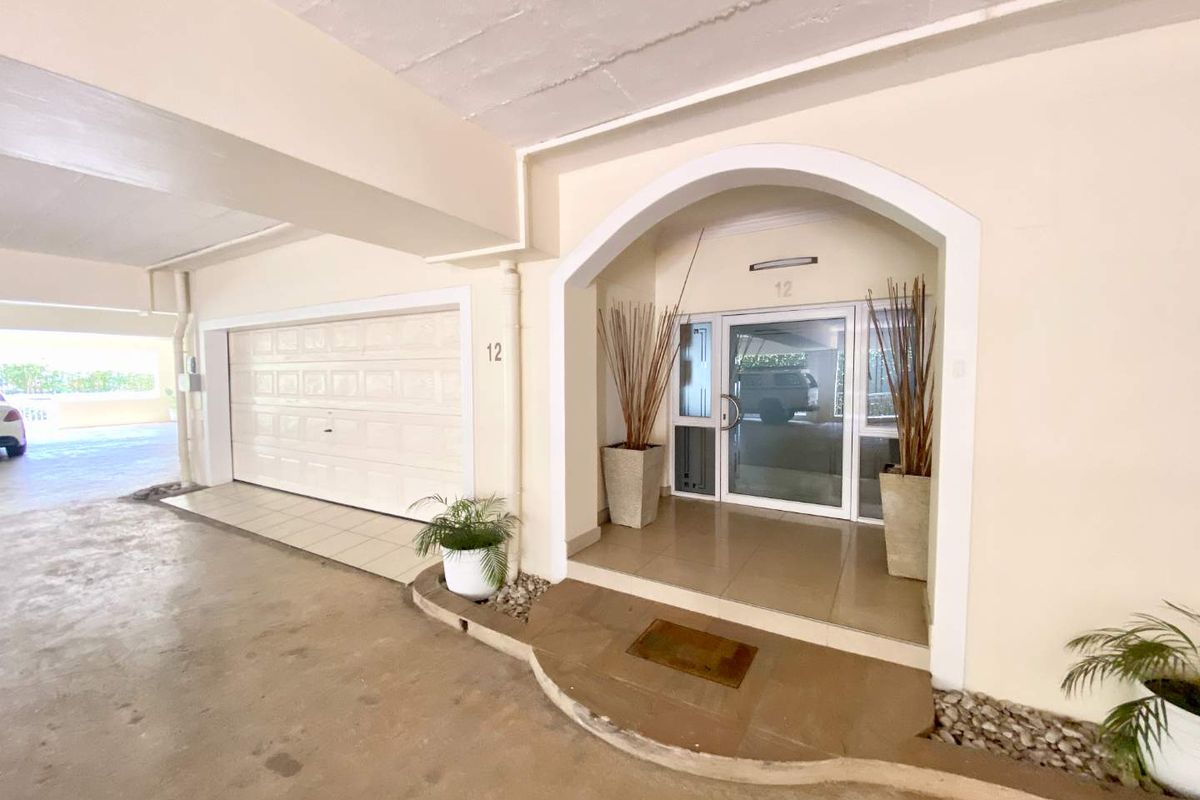 Fully furnished apartment with lovely sea views - 24hr security, pool and gym - Photo 2