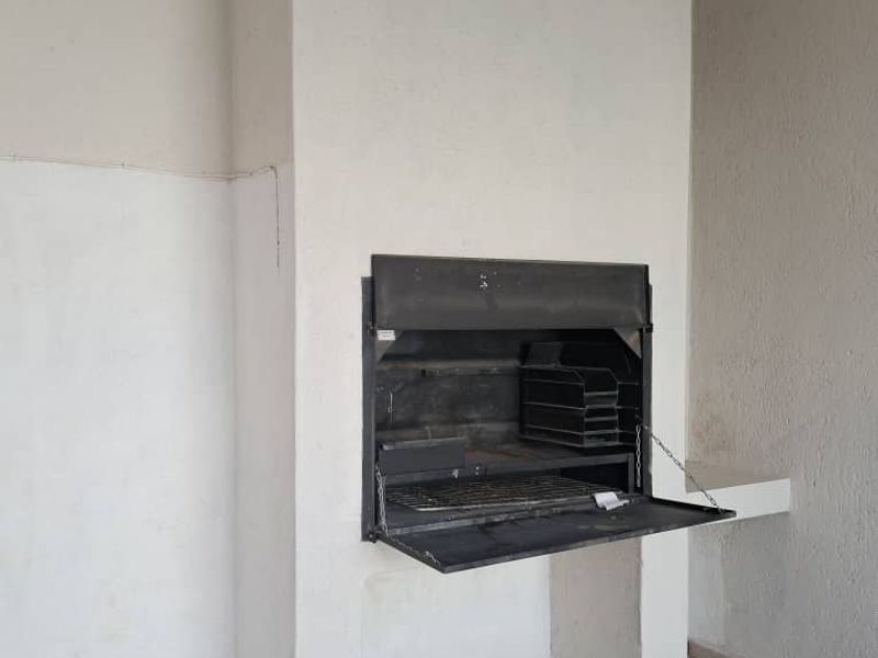 2-Bedroom Apartment for Sale in Okahandja – Perfect Starter Home or Investment! - Photo 4