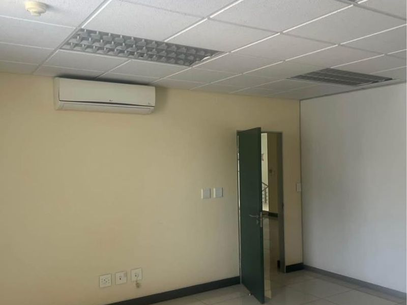 Office Space To Let - Photo 7