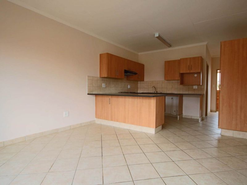 2 Bedroom Ground Floor Apartment. - Photo 3