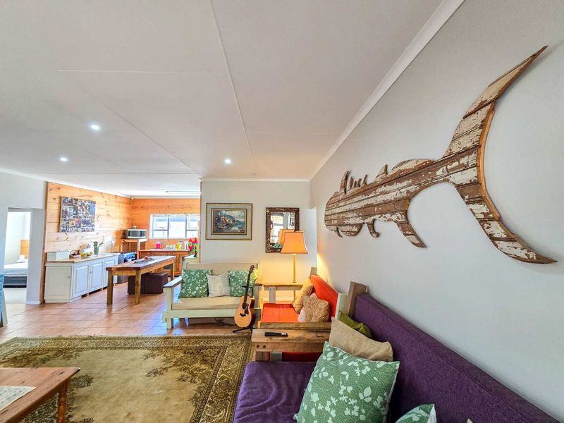 Four bedroom family home for sale in Harbour area. - Photo 2