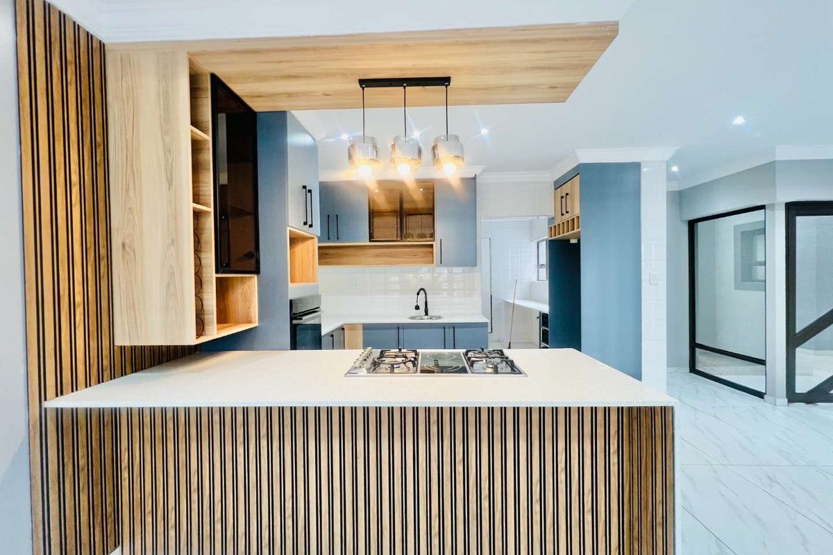 Brand-New Modern Family Home for sale - Photo 4