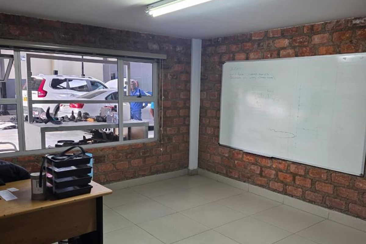 Huge Warehouse with Offices - Photo 3