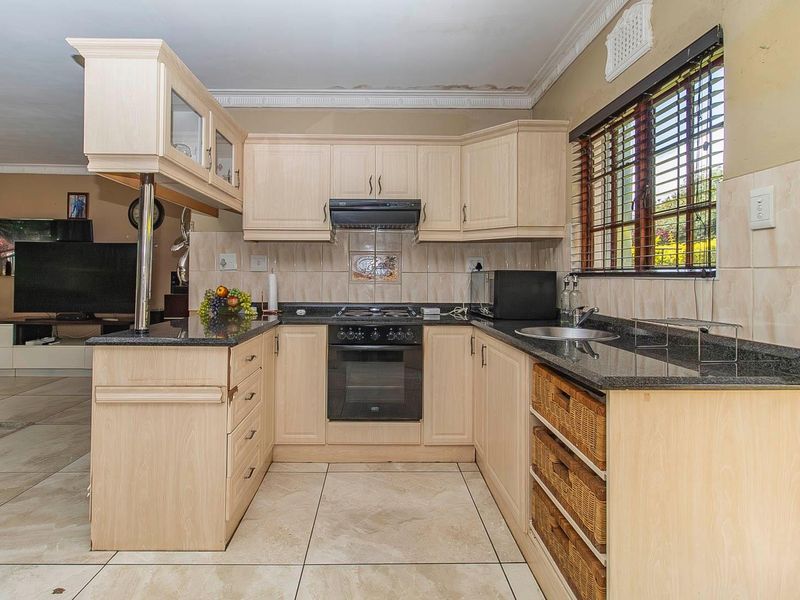 It’s All About Location! - Photo 3