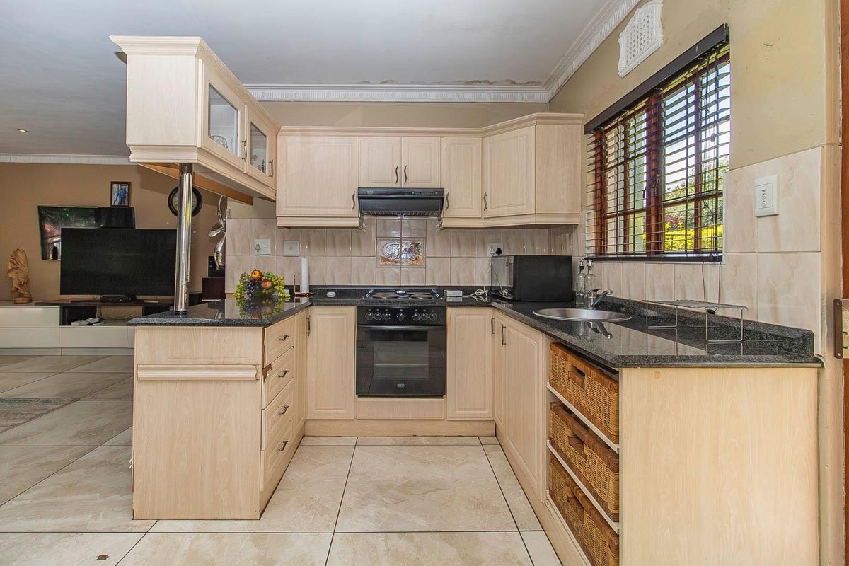 It’s All About Location! - Photo 3