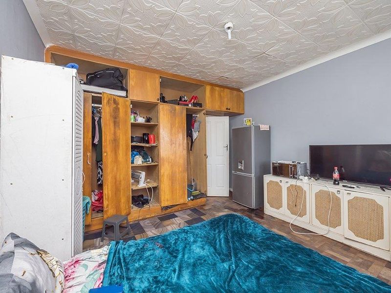 Spacious 3 Bedroom Apartment with Garage in Parow - Photo 5