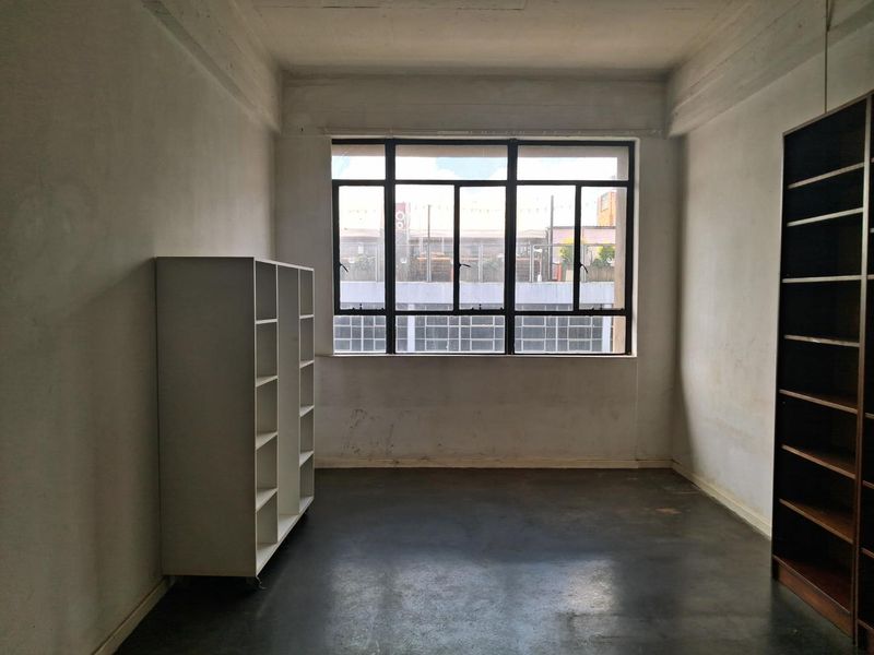 **Bright Studio Apartment for Sale at Main Street Life, Maboneng** - Photo 4