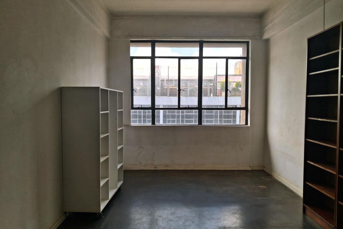 **Bright Studio Apartment for Sale at Main Street Life, Maboneng** - Photo 4