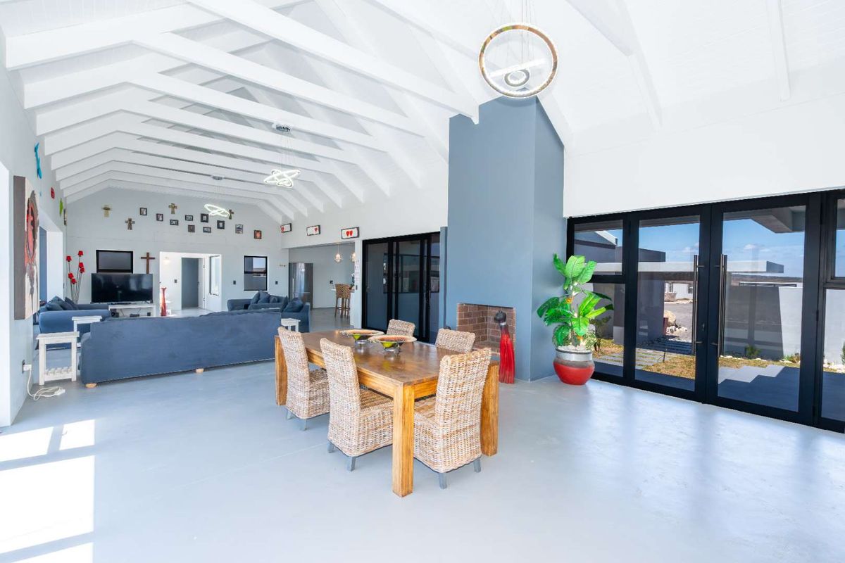 Property with Views in Olifantskop, Langebaan - Photo 2