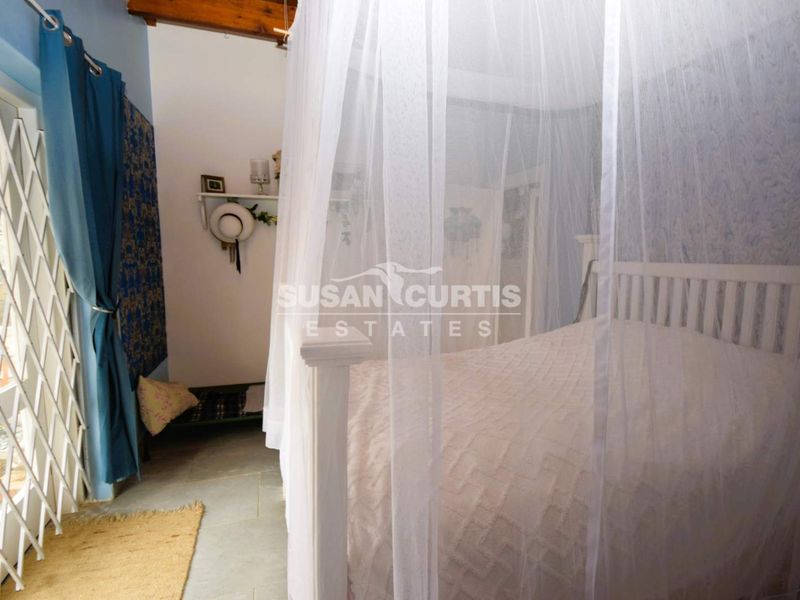 Fabulous family home in popular area - Photo 4