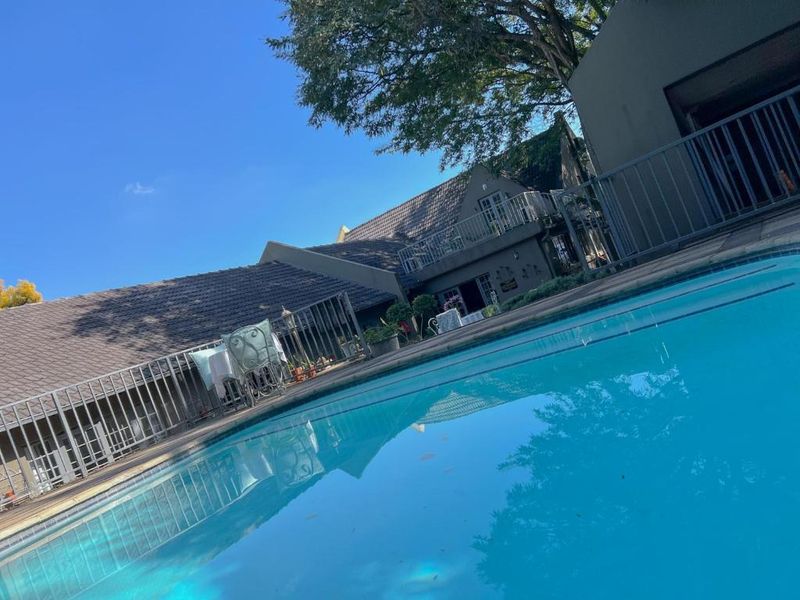 Elegant and Profitable 13 bedroom Guest House for Sale - Photo 3