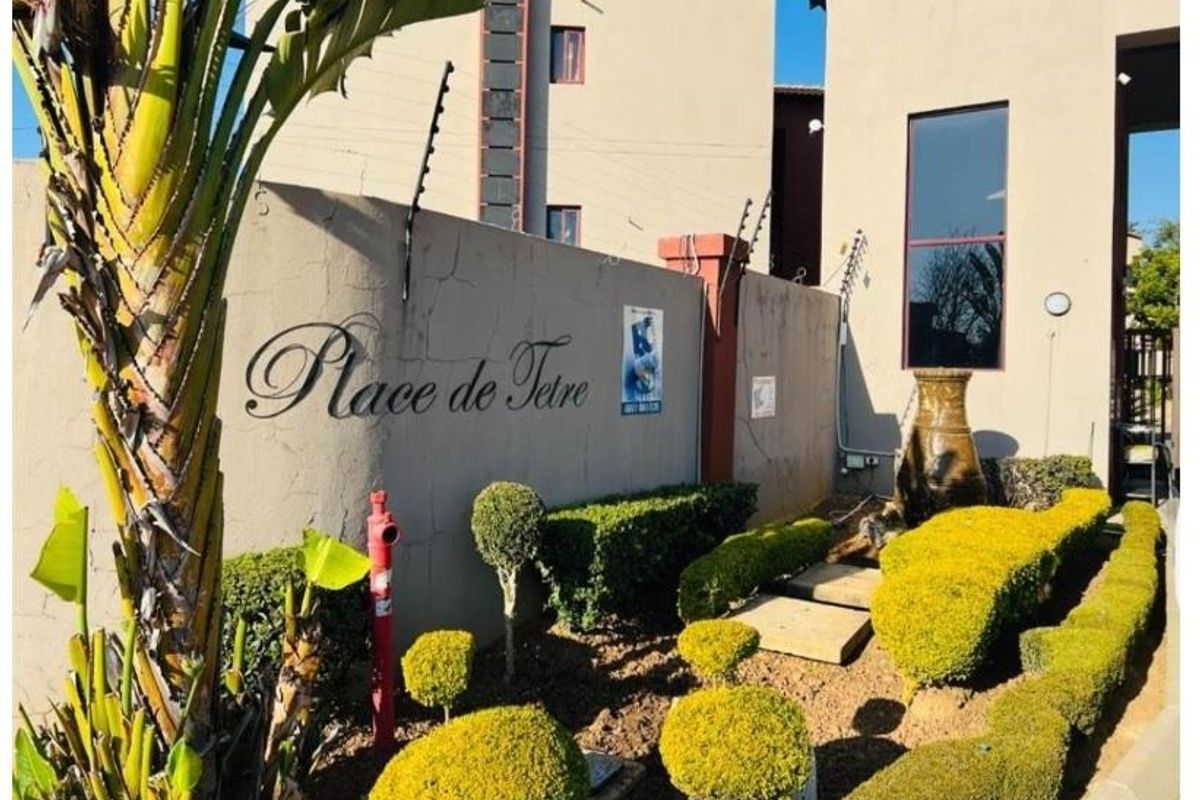 2-bedroom, 2-bathroom apartment for sale in the heart of Honeydew 2-bedroom, 2-bathroom apartment for sale in the heart of Honeydew.!! - Photo 2