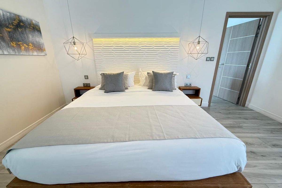 Immediate Luxury Living Solution - Photo 3