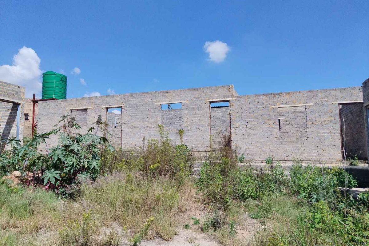 AN INVESTMENT PROPERTY FOR SALE IN BOTLENG EXT 5 - Photo 4