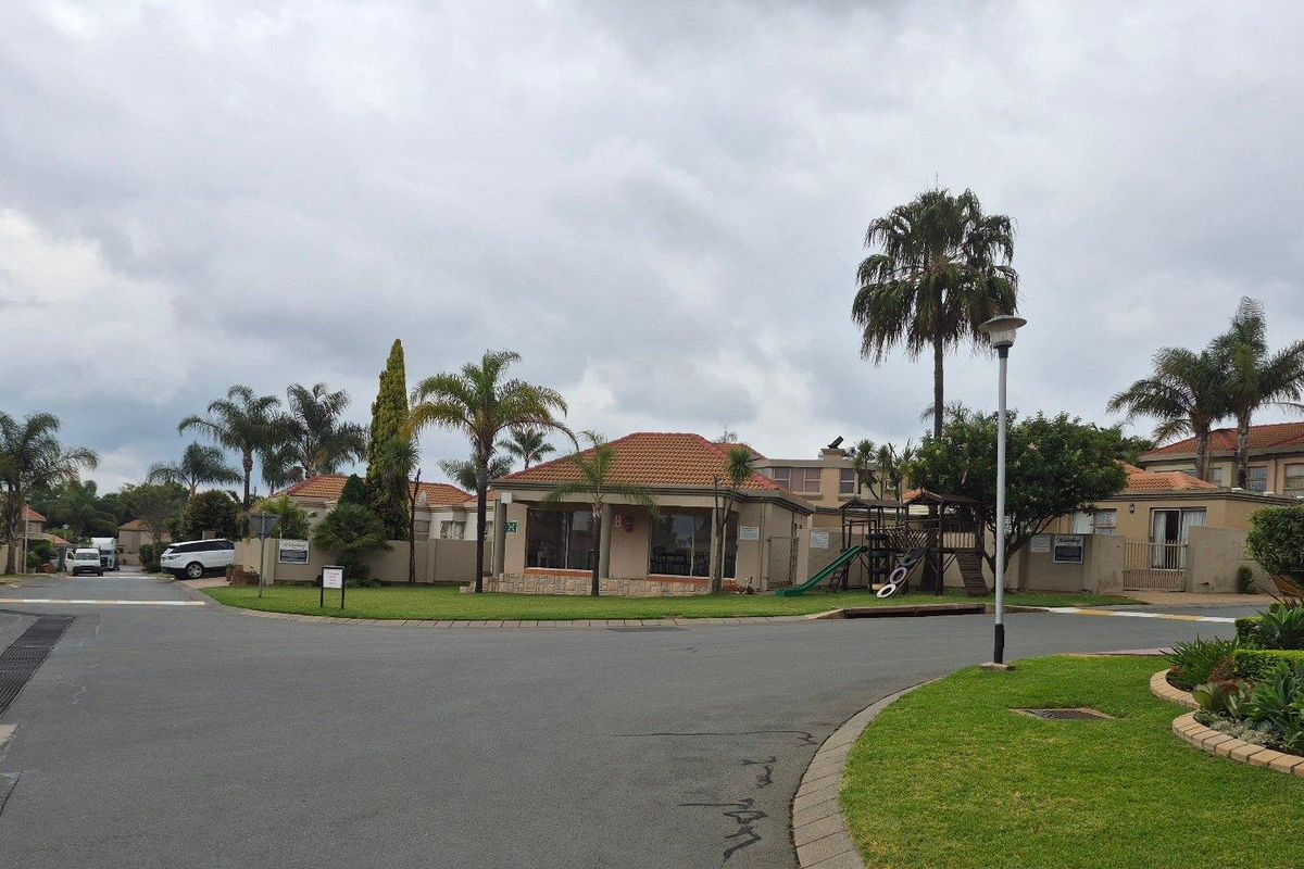 Full Title - Guarded Security Estate!!!!!! - Photo 3