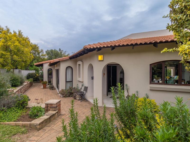 Your dream family home awaits - Photo 3