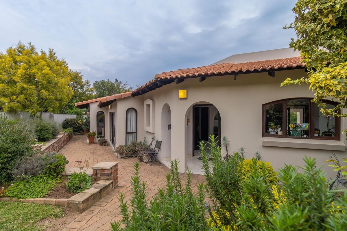 Your dream family home awaits - Photo 3