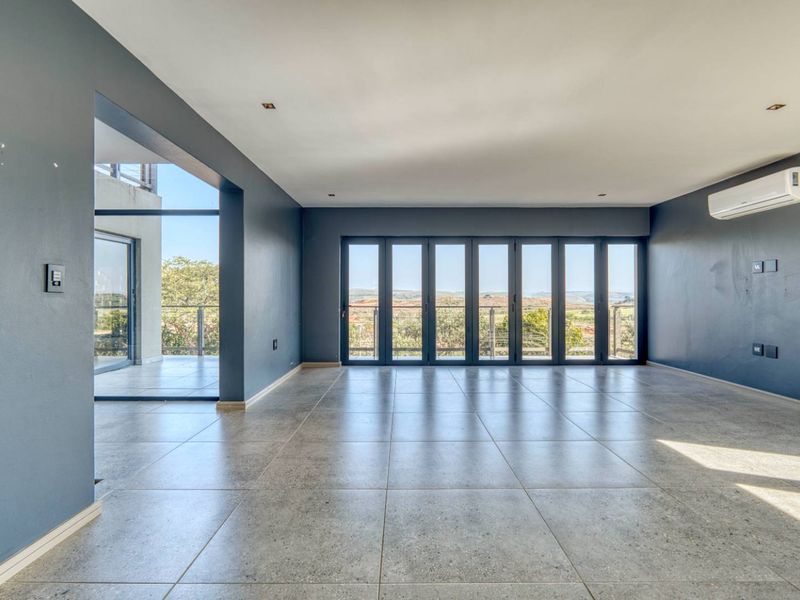 Luxury Living Overlooking the Ernie Els Signature Golf Course - Photo 4