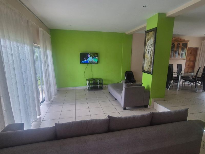 Homeowner and investors dream - Photo 4
