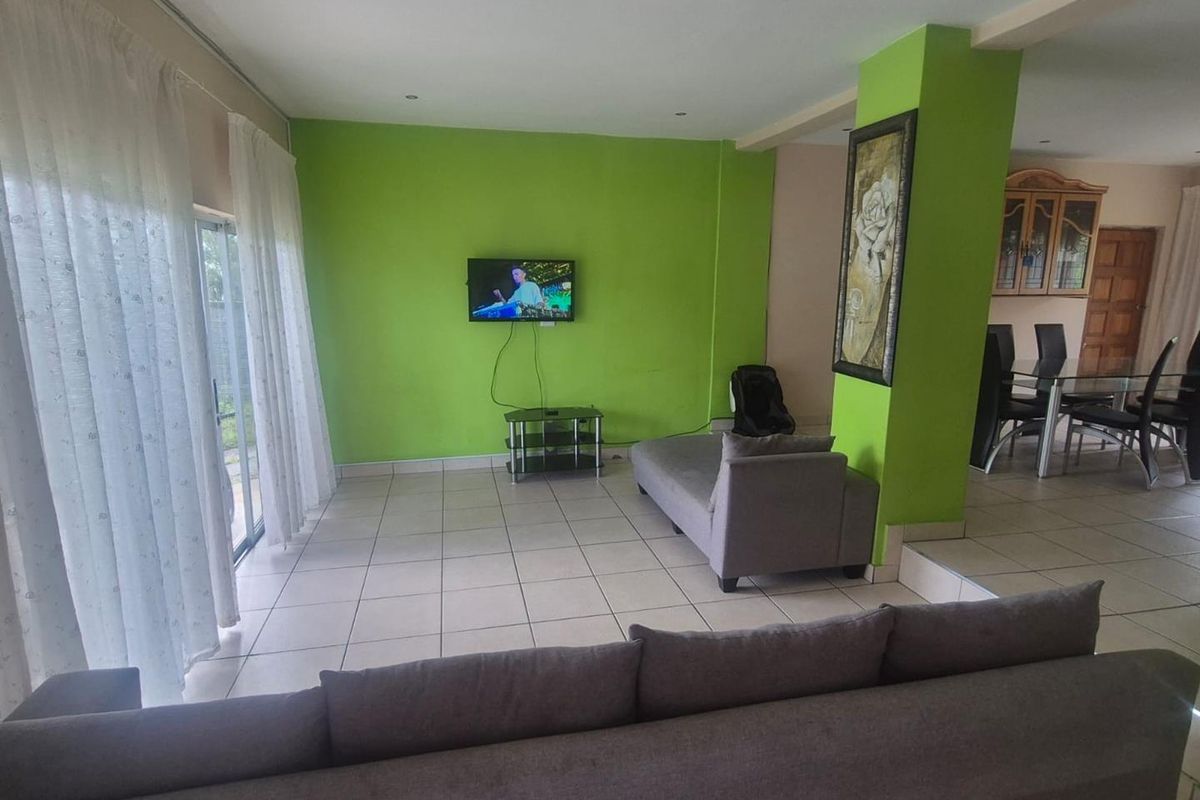 Homeowner and investors dream - Photo 4