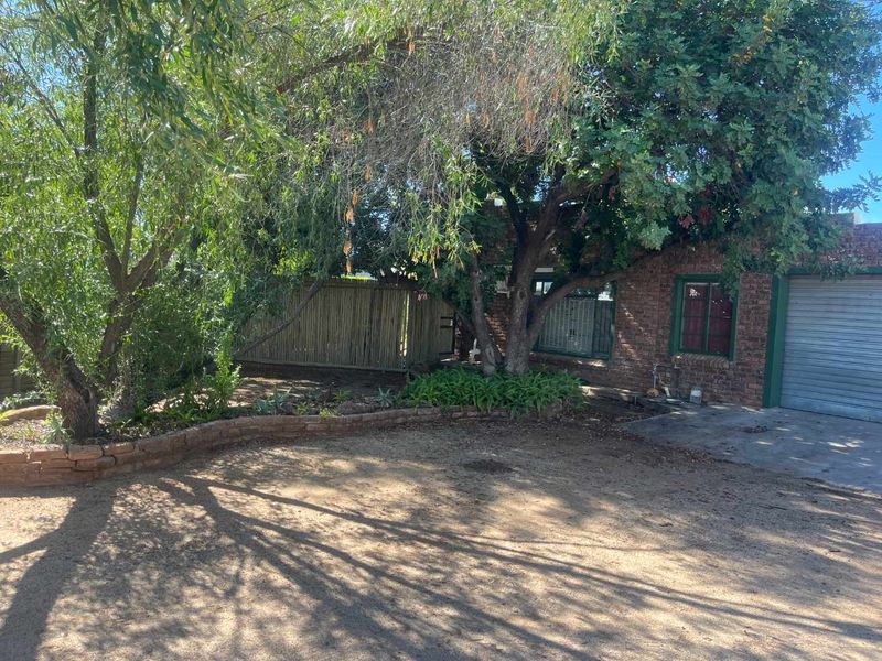 Versatile 4-Bedroom Home with Private Flatlet – Excellent Investment Opportunity - Photo 9