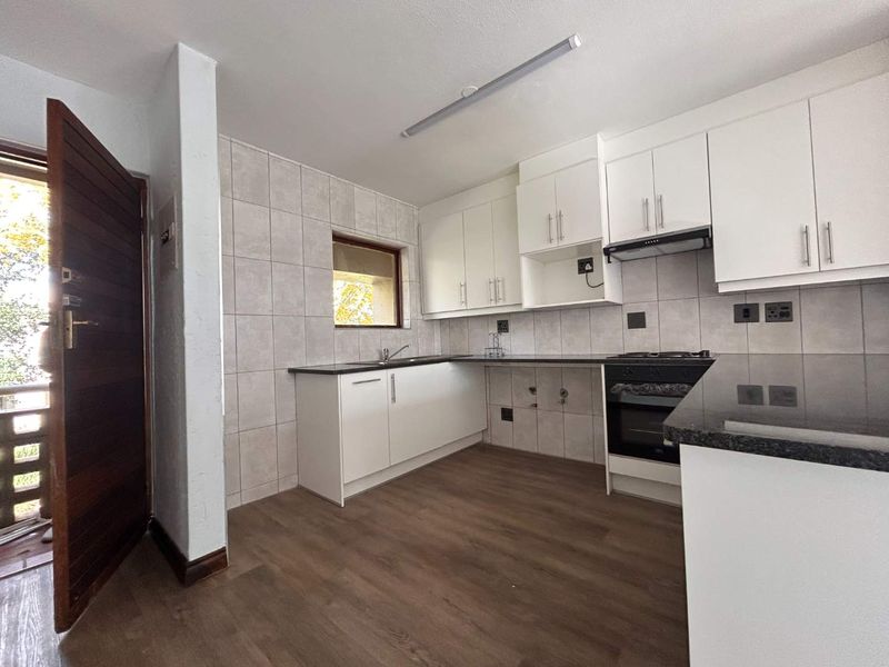 Convenient Lock-Up-And-Go - Photo 3