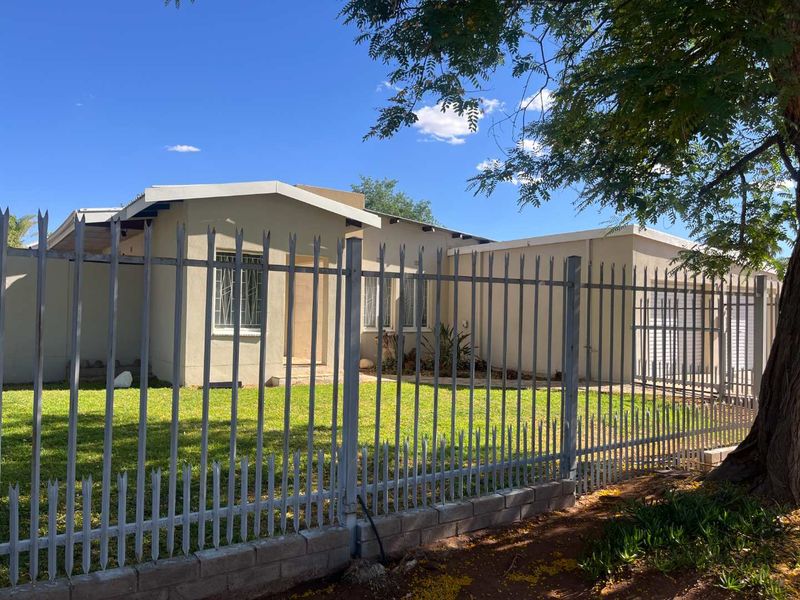 Lovely family home in a prime location - Photo 8