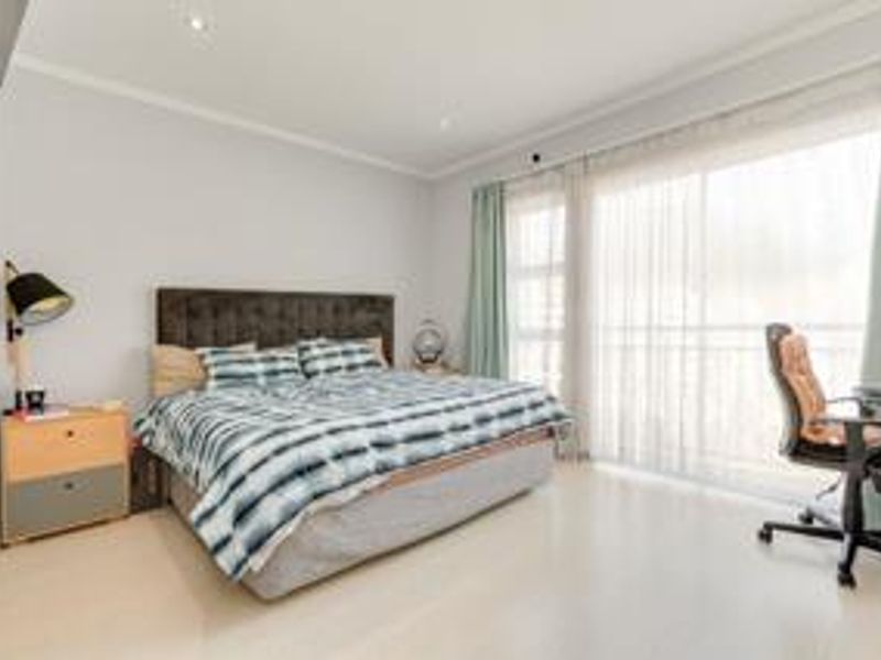 Modern Family Living in as Sought-After Bryanston Estate - Photo 10