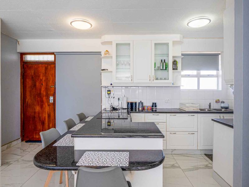 Furnished on the beach - Photo 6