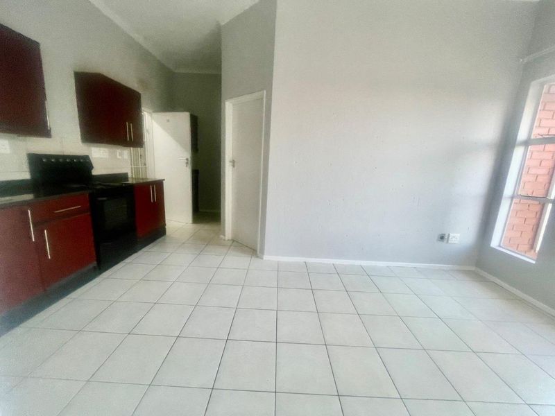 Modern 2-Bedroom Apartment for Rent in Kempton Park Central - Photo 6