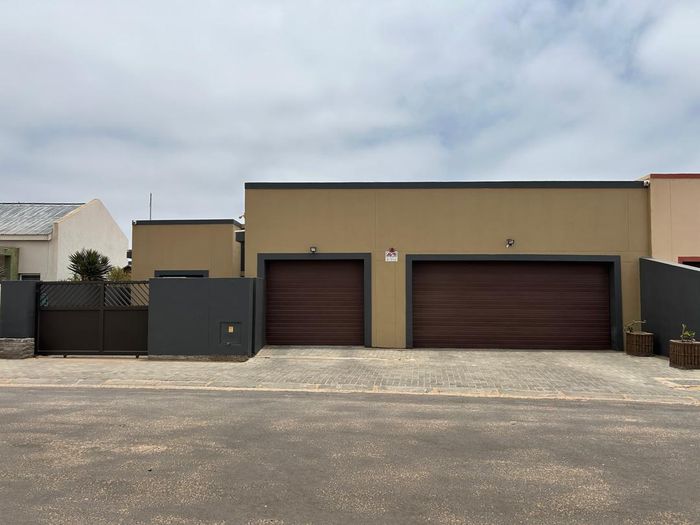 Property #2329035, House For Sale in Meersig