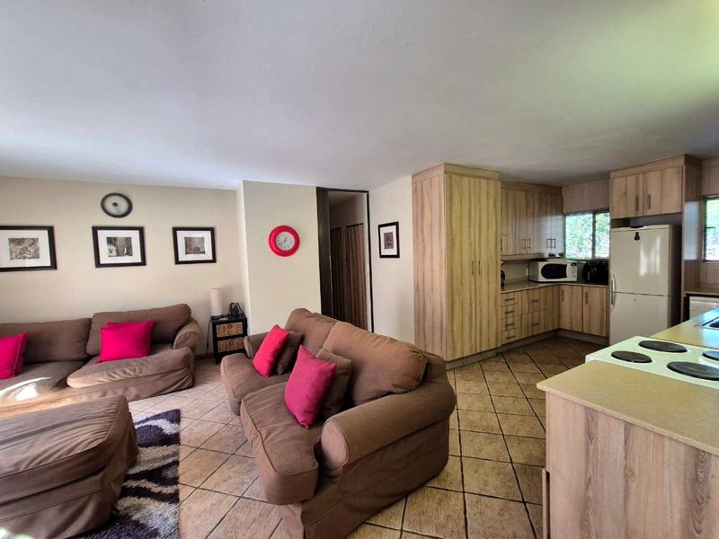 Spectacular Dual-Level Property with Stunning Views and Move-In Ready Convenience - Photo 2