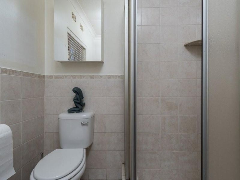 Cozy 2-Bedroom Linmeyer Gem with Flatlet & Carport - Photo 10