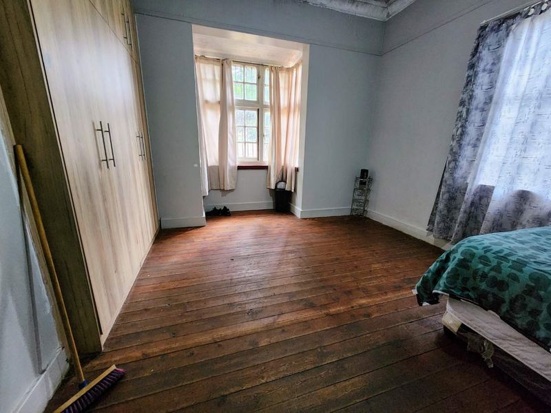 Unbeatable Versatility: High-Exposure Property Perfect for Business or family home - Photo 8