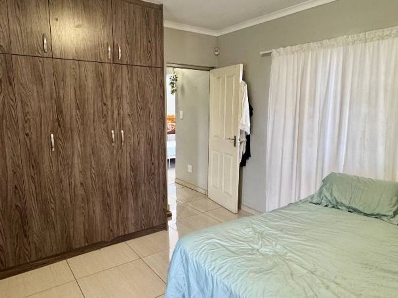 Sole Mandate - Photo 6