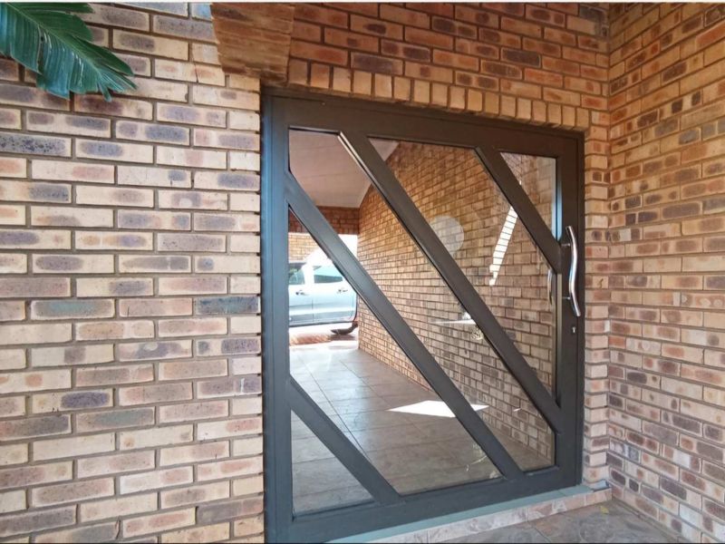 Home Sweet Home - Photo 2