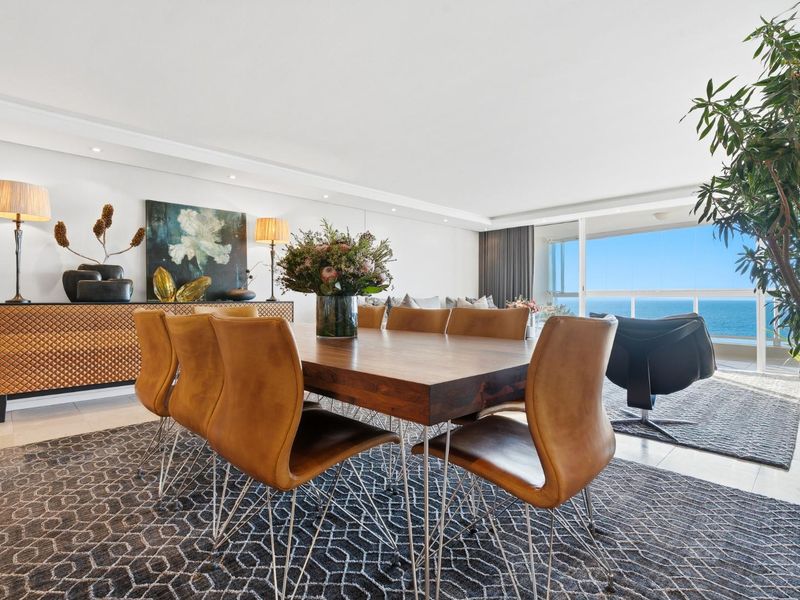 Expansive Front-Row Apartment | 200 sqm of Uninterrupted Ocean Views - Photo 10
