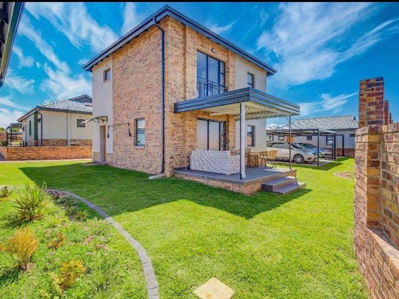 4 Bedroom Full-Title Home for Sale | Lion Pride Lifestyle Estate | Northriding - Photo 1