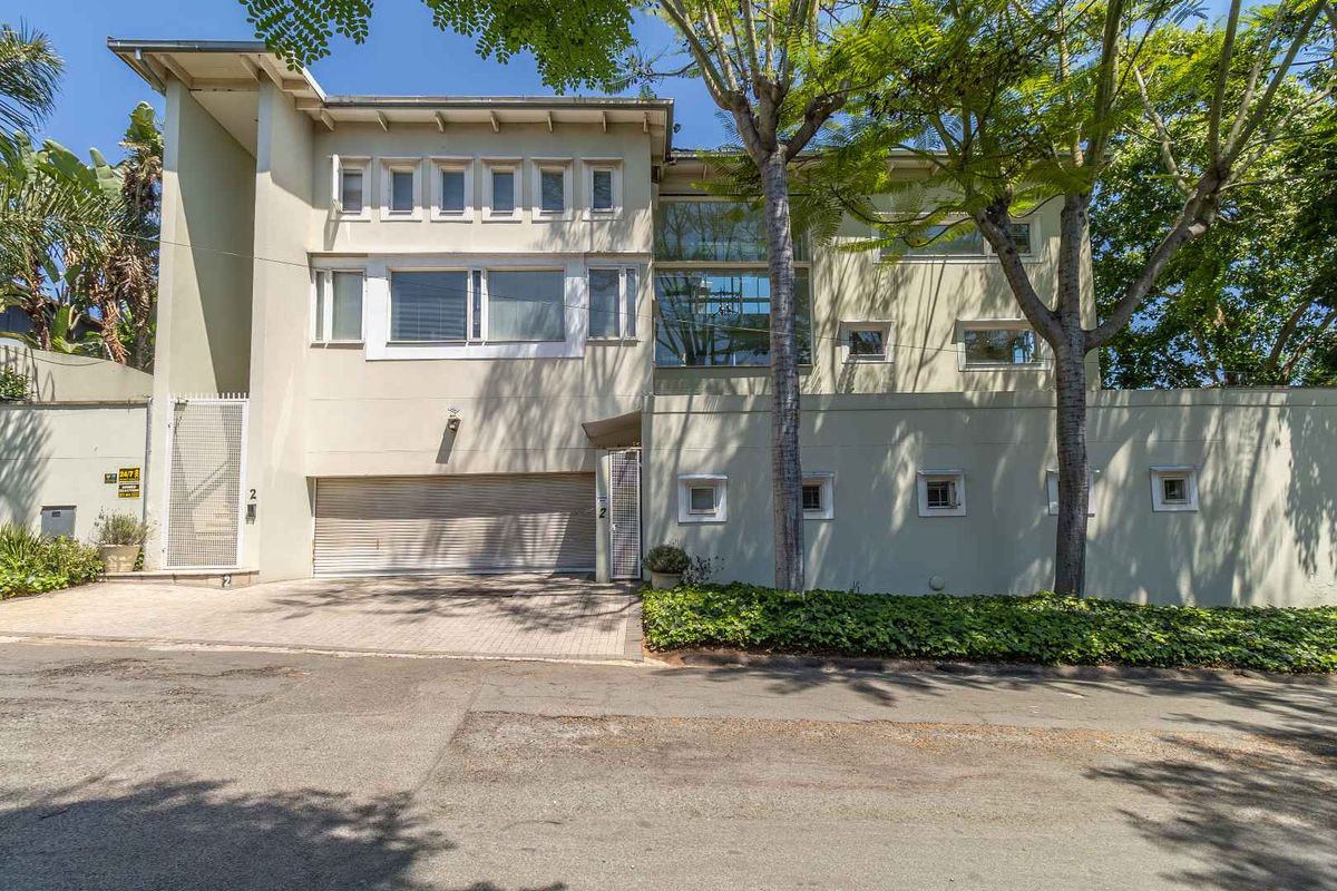 "Luxury Meets Innovation: Where Luxury and Comfort Unite" - Photo 3