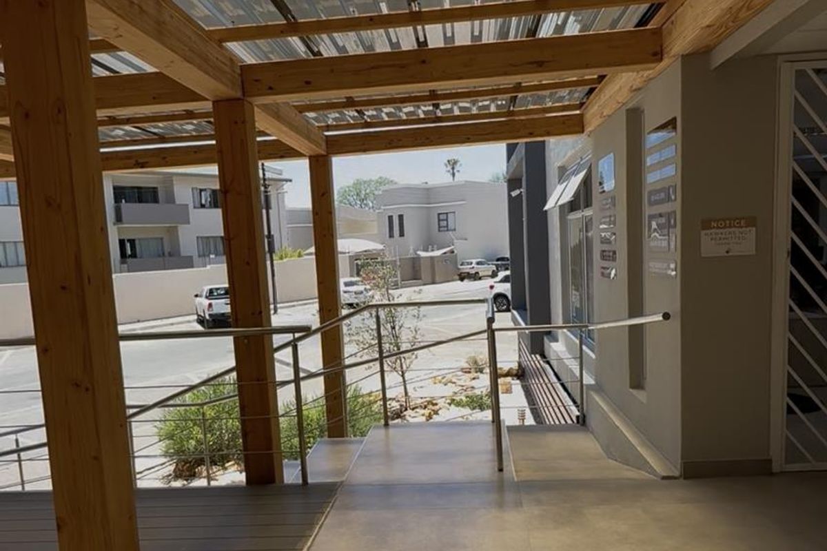 RENT| Klein Windhoek – Prime Business - Photo 2