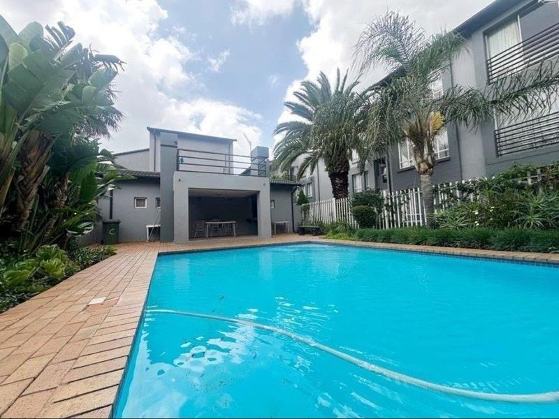 2 bedroom townhouse in Verwoedpark - Photo 1
