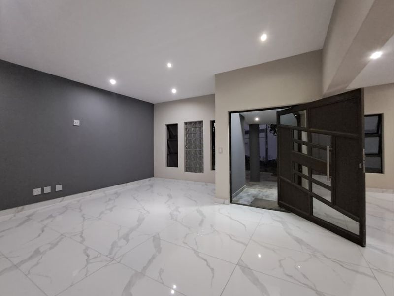 Modern Home for Sale in Liefde en Vrede - Photo 10