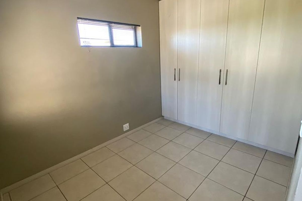 2 Beds unfurnished apartment with parking & balcony, close to Riverlands - Photo 4