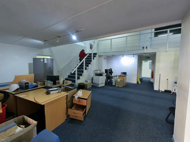 1189SQM WAREHOUSE PREMISES TO LET ALONG KOEBERG ROAD - Photo 10